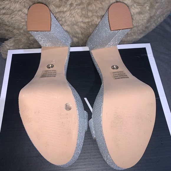 Novo Shoes PartySmith Silver High Heels, Size 10W - Picture 5 of 6